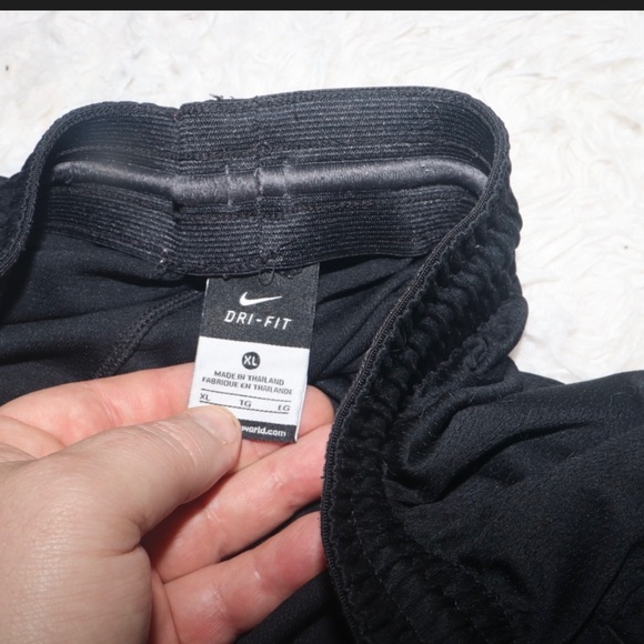 Men’s Nike DriFit Gym Shorts - Picture 2 of 2